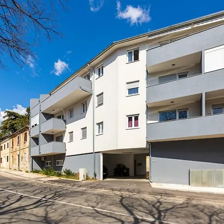 Apartament Brioni Colors *