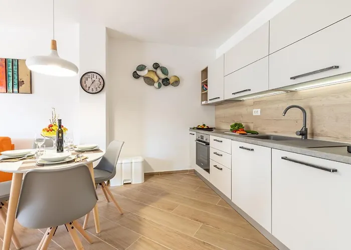 Apartman Brioni Colors