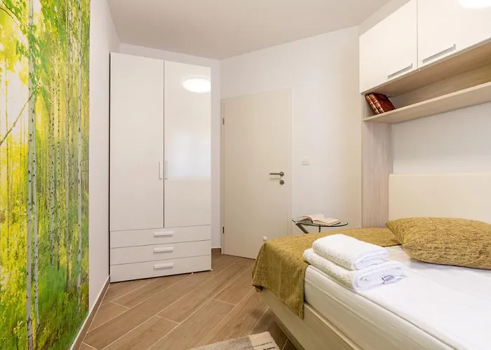 Brioni Colors * Pula